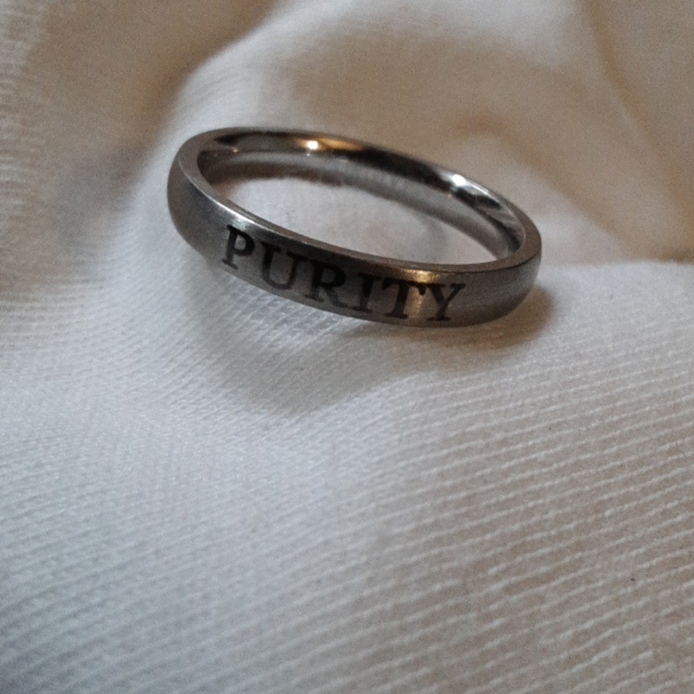PURITY RING - Picture 2 of 3
